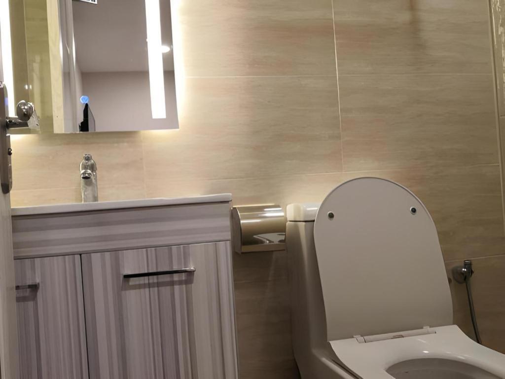 Hotel Lolex Kuchai Lama Kuala Lumpur Exteriör bild